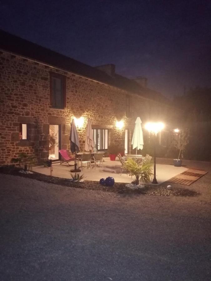 Le Douetaux Chambres D'Hotes La Baussaine Kültér fotó